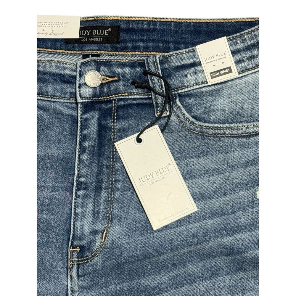 Judy Blue High Rise Distressed Denim Shorts Light Wash Stretch Raw Hem NWT - Picture 13 of 14